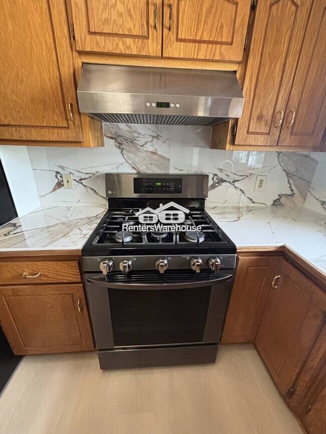 Foto del edificio - Available Now 4 Bedroom 2 Bath Single Family Home in Shakopee