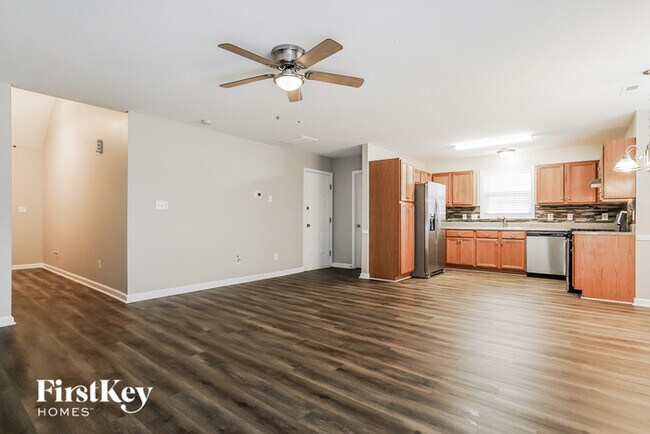 Building Photo - 3519 Tuckland Dr