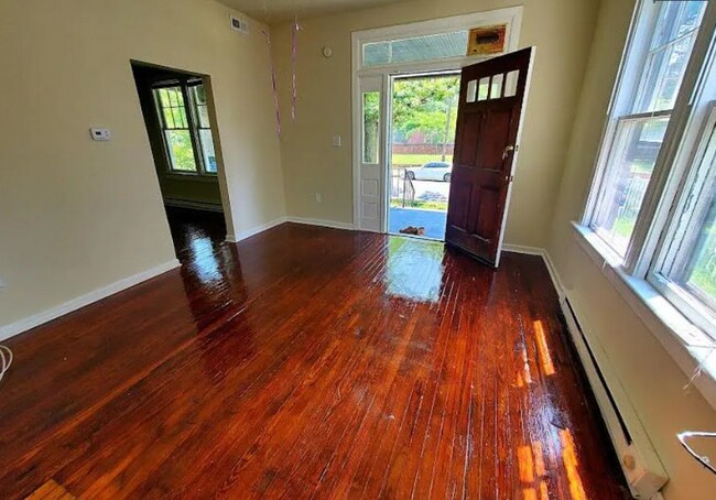 Foto del edificio - 2100 Ingram Ave