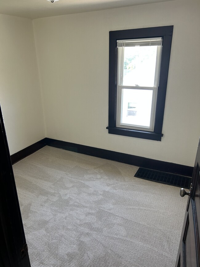 Bedroom 2 - 516 14th Ave