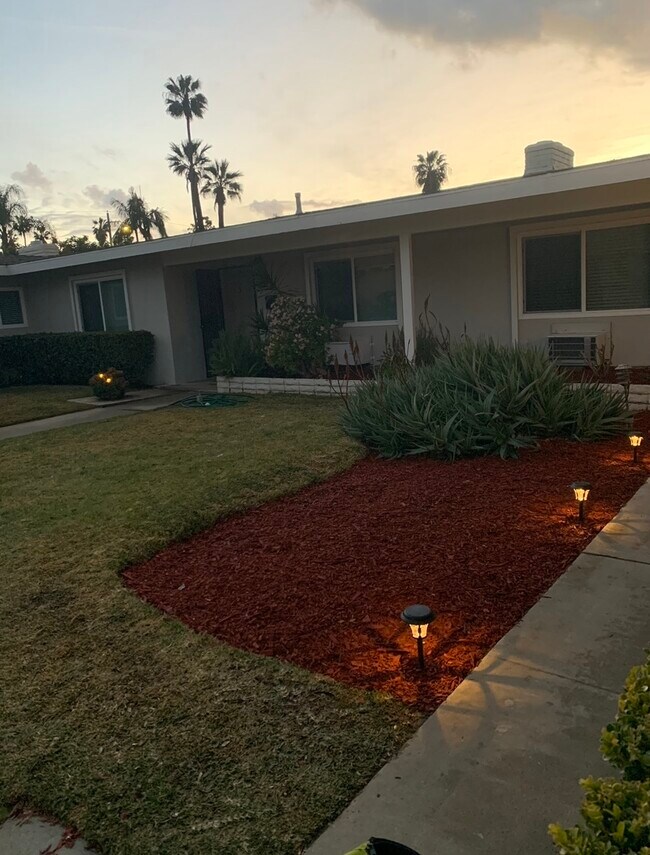 Foto del edificio - 2729 W Yale Ave