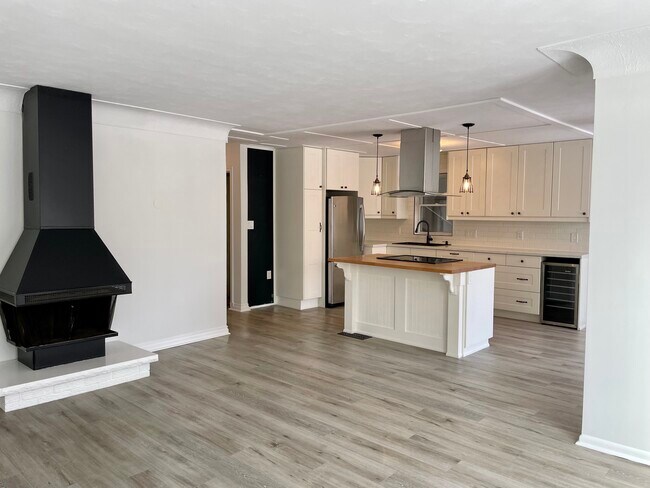 Photo du bâtiment - 116 Upper Paradise Rd