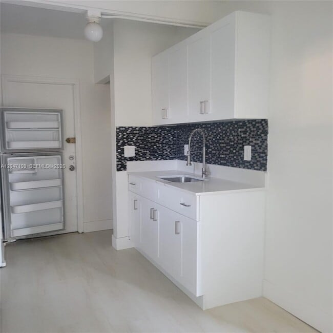Foto del edificio - 715 SW 6th St