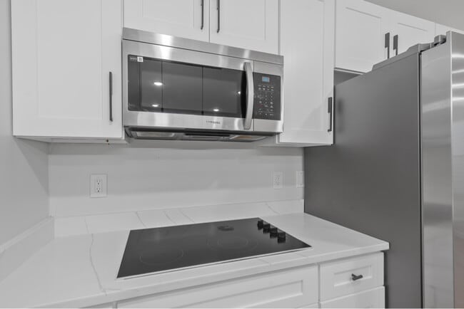 Building Photo - 86 N 7th St