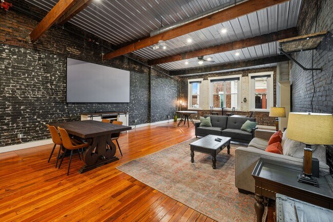 Foto del edificio - 124 Strawberry Alley