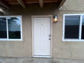 Building Photo - 1507 Nogales St