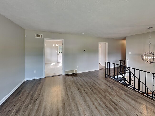 Building Photo - 668 Brakebill Ave