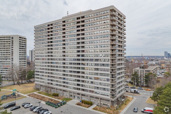 Photo du bâtiment - 53 Thorncliffe Park Drive