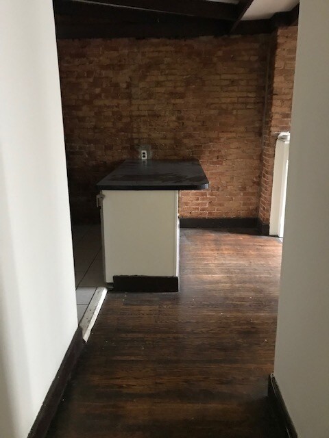 Building Photo - 2041 Walnut St