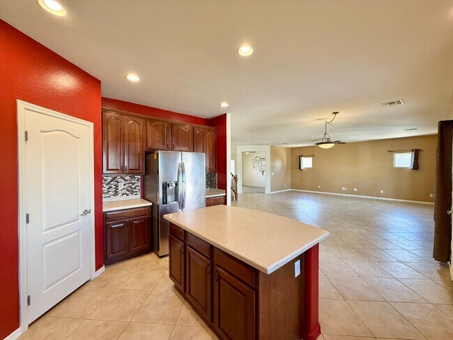 Building Photo - 16438 W Rowel Rd