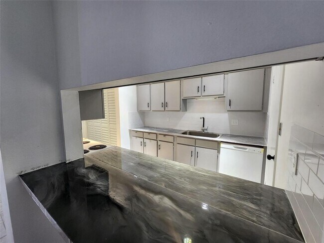 Foto del edificio - 4116 Belle Park Dr