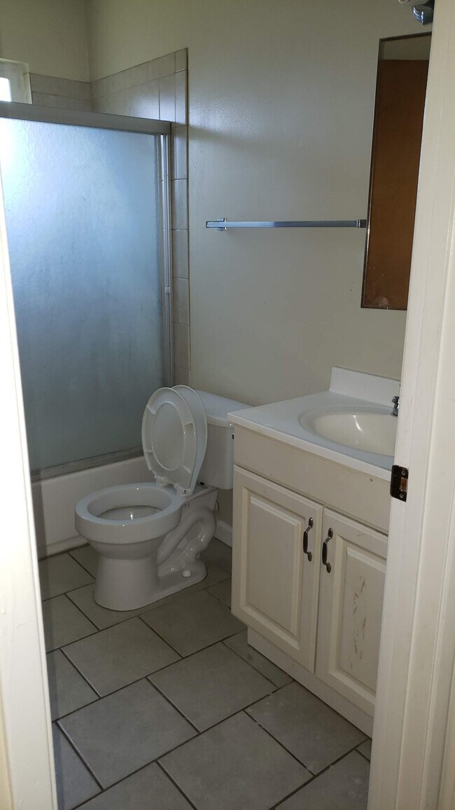 Foto del edificio - 4398 Hamilton Ave