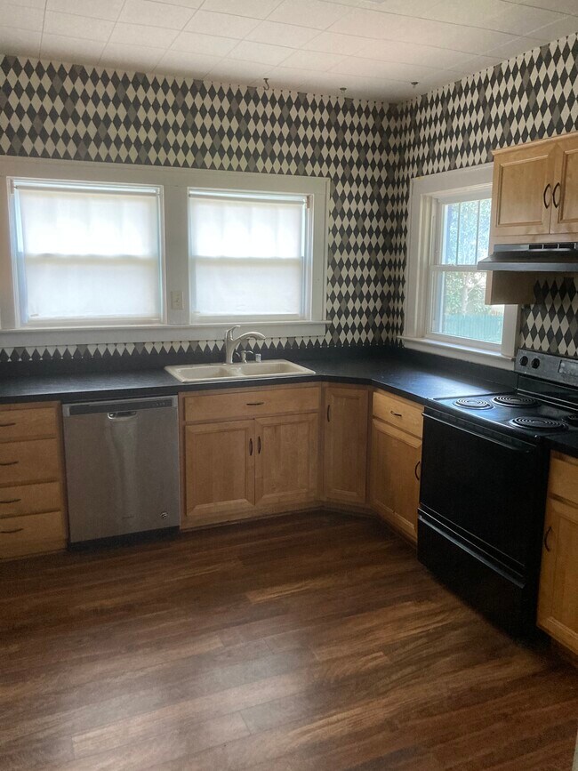 3802 Warner Ave, Louisville, KY 40207 House for Rent in Louisville