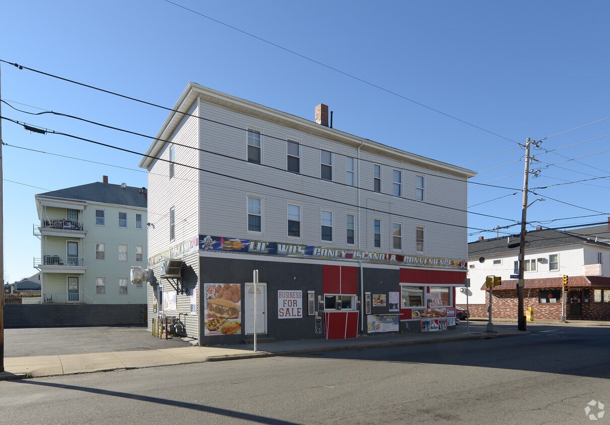 Primary Photo - 380 E Main St