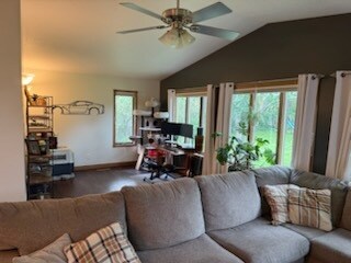 Foto del edificio - 409 Meadow Ct