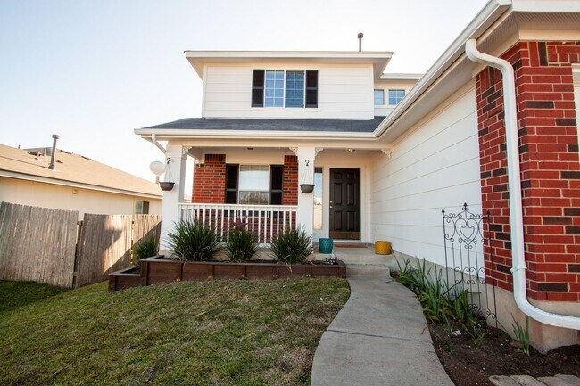 Building Photo - Spacious 5 Bedroom, 3 Bath East Austin Hom...