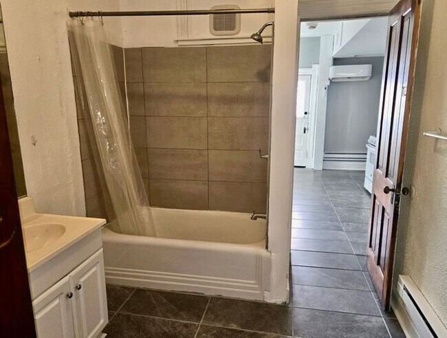 Foto del edificio - 2 bedroom unit in Niles