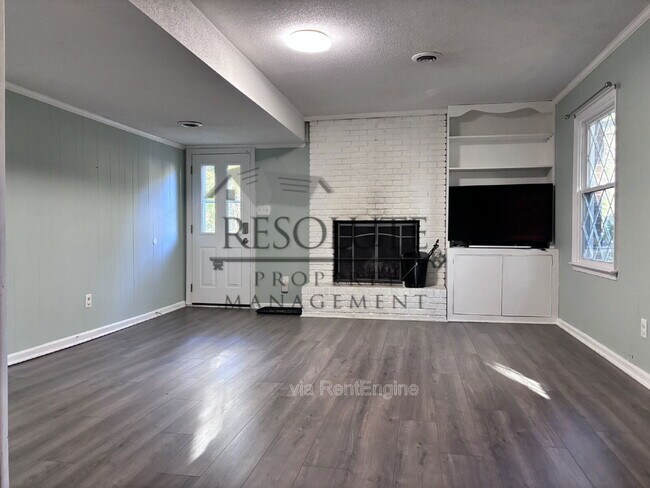 Foto del edificio - 1200 Brucemont Dr