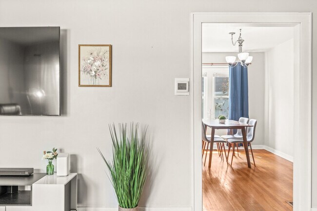 Building Photo - 2637 17th St