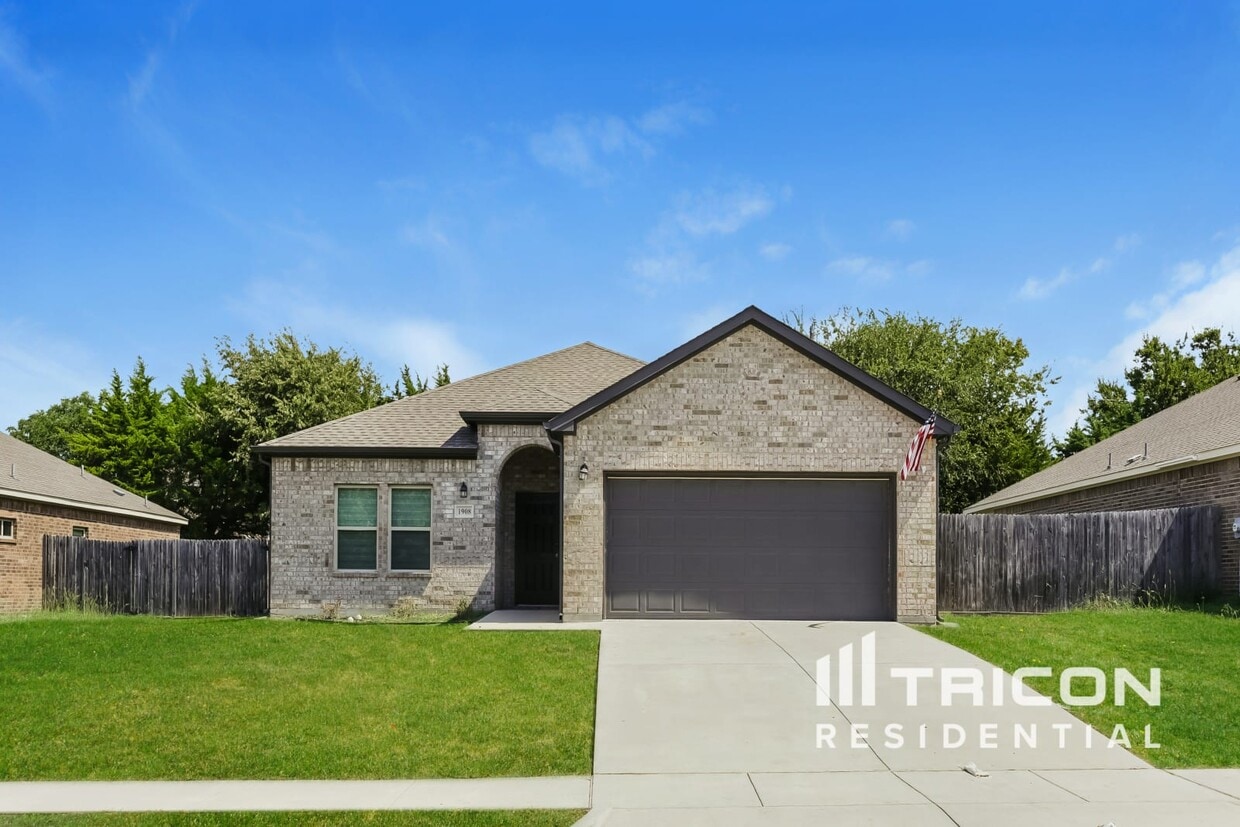 Foto principal - 1908 Carrington Dr