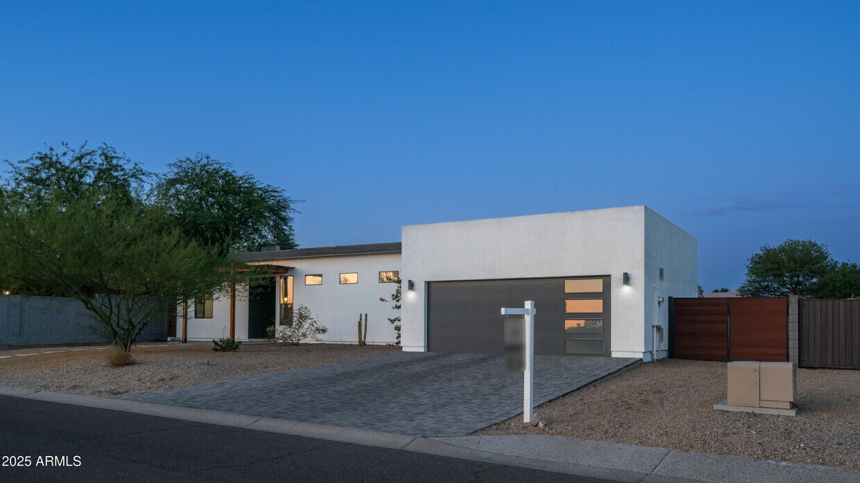 Foto principal - 14025 N 11th Pl