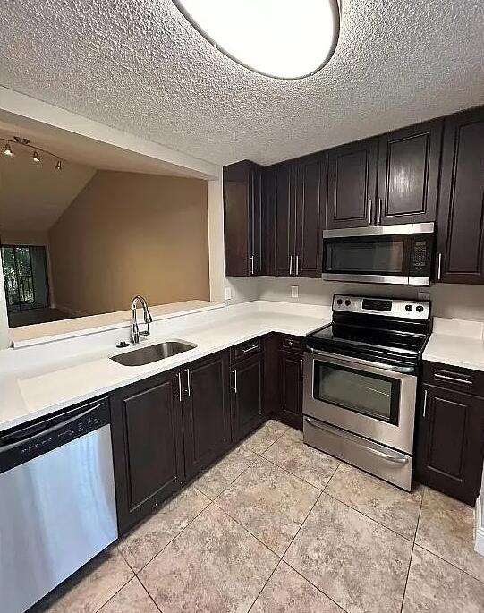 Foto del edificio - 1999 NW 4th Ave