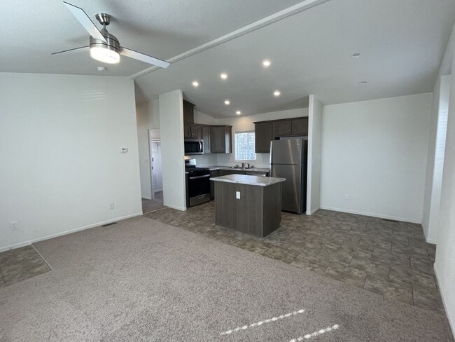 Building Photo - 3405 Sinton Rd
