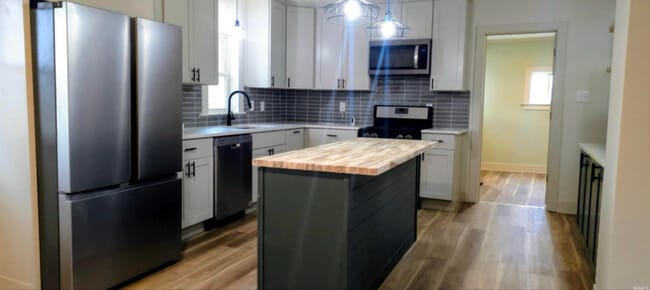 Building Photo - 1117 N Iowa St