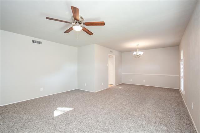 Foto del edificio - 1505 Hayfield Dr