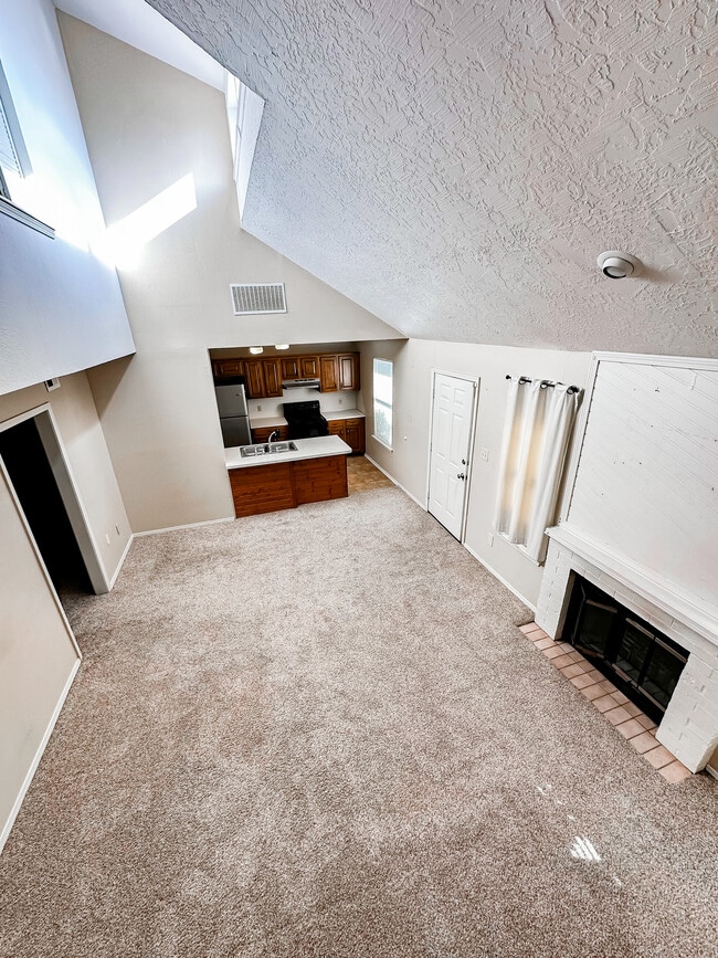 Foto del edificio - 6818 NW Willow Springs Dr