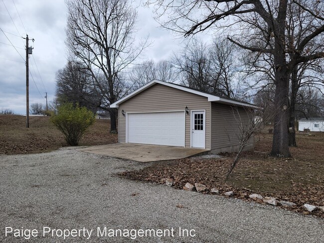Building Photo - 3 br, 2 bath House - 70 CR 385