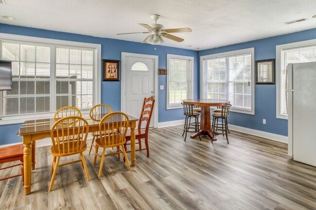 Foto del edificio - 1087 Burcale Rd