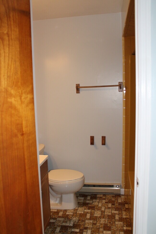 Foto del edificio - 2451 Albany St