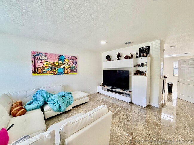 Building Photo - 10490 W 33rd Way