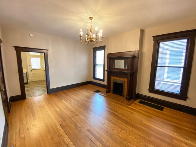 Building Photo - W 6th Ave 351-353 GW2