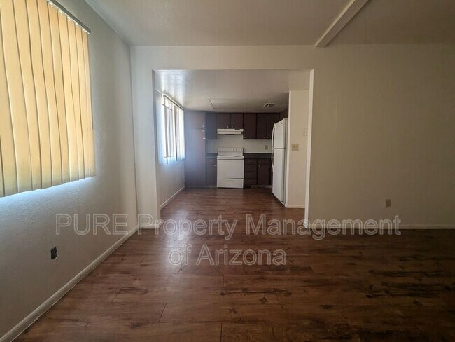 Foto del edificio - 231 E 2nd Ave