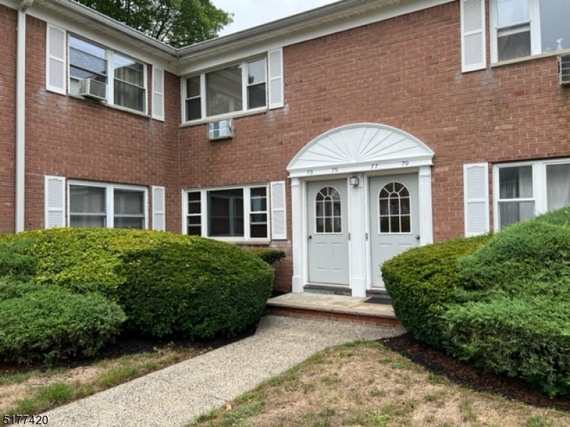Foto principal - 75 Manchester Ct