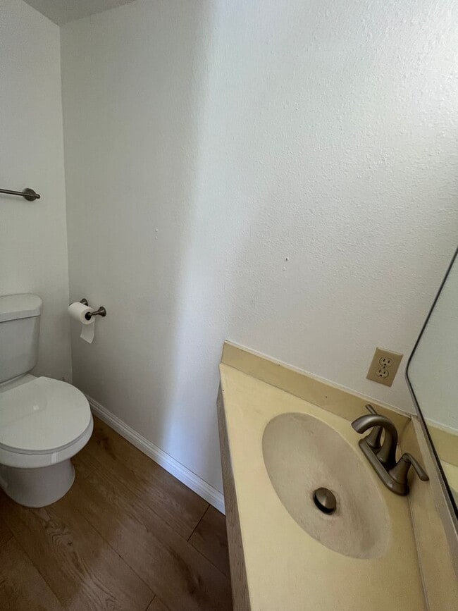 Building Photo - 2 Story Townhome