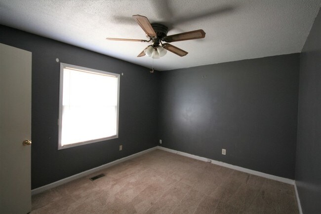 Foto del edificio - 571 Sheridan Forest Rd