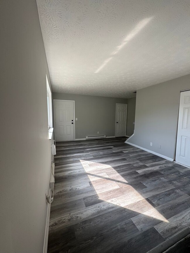 Building Photo - 3309 Roosevelt Blvd