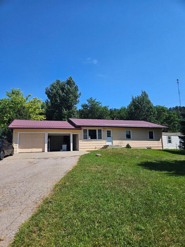 Primary Photo - 3 BED | 1 BATH | SINGLE-LEVEL HOME | STURGIS