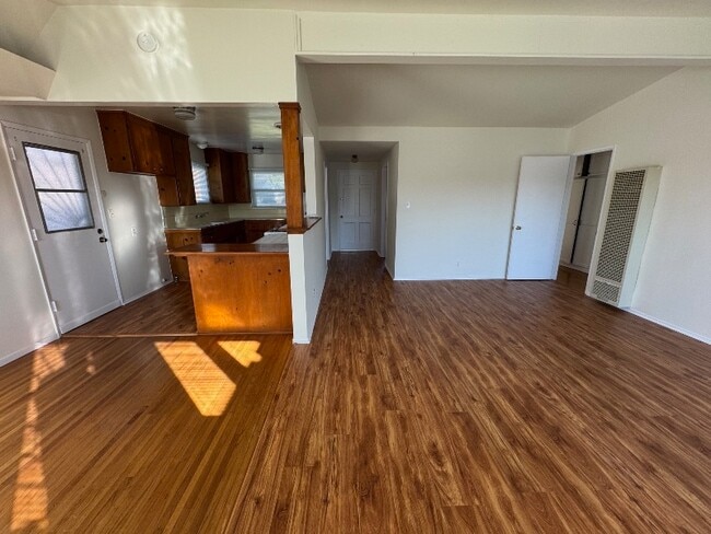 Foto del edificio - 5032 Scott St