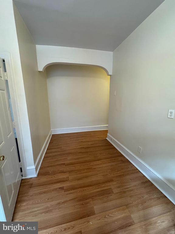 Foto del edificio - 1118 Lindley Ave