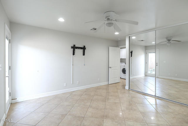 Foto del edificio - 121 Los Angeles Ave