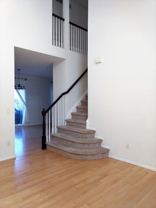 Foto del edificio - 3642 Castle Peak Ave