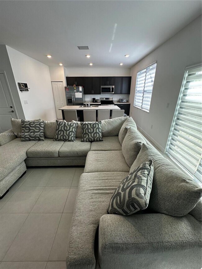 Foto del edificio - 10164 SW 231st Ln