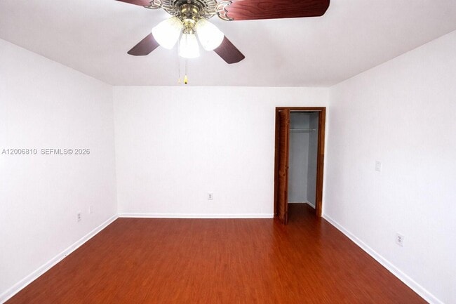 Foto del edificio - 3547 SW 24th St