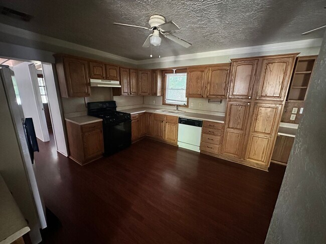 Foto del edificio - 511 Manor Dr