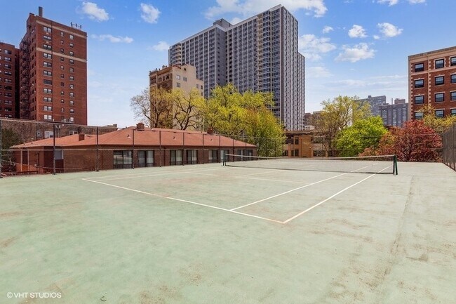 Foto del edificio - 4343 N Clarendon Ave