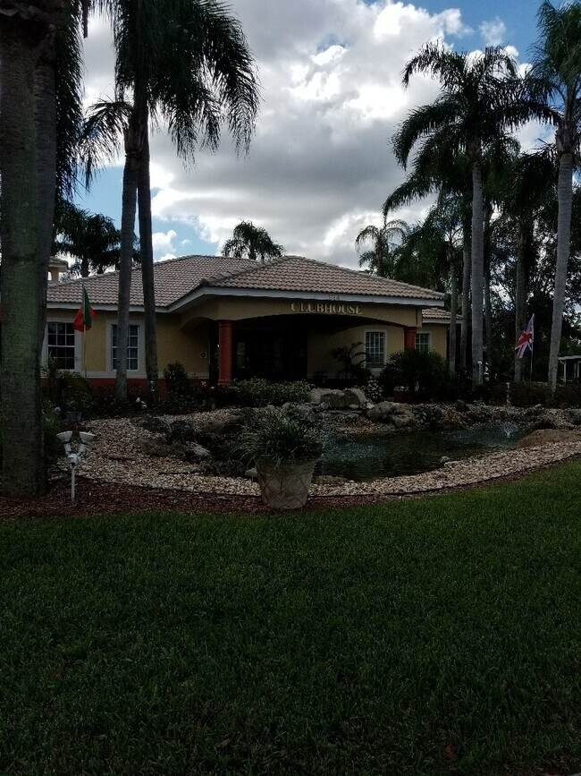 Foto del edificio - 18201 Indian Creek Dr